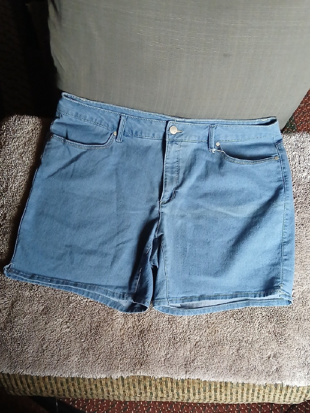 Classic Faded Glory Light Blue Denim Women’s Shorts